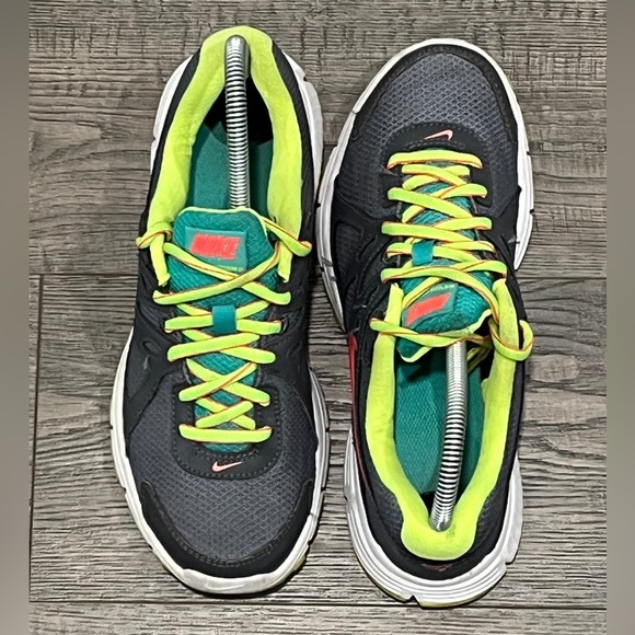 Nike Revolution 2 Sneakers Gray Women’s 7 Neon Green Runners 554900 026 - Picture 12 of 15